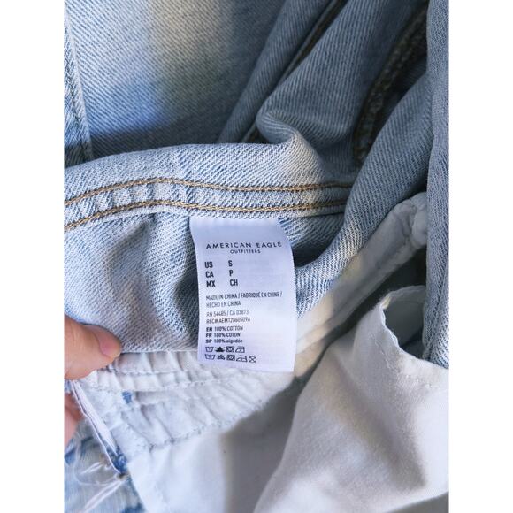American Eagle Cropped Denim Boyfriend Jacket Raw Hem Distressed Small Y2K Fall - Picture 6 of 6